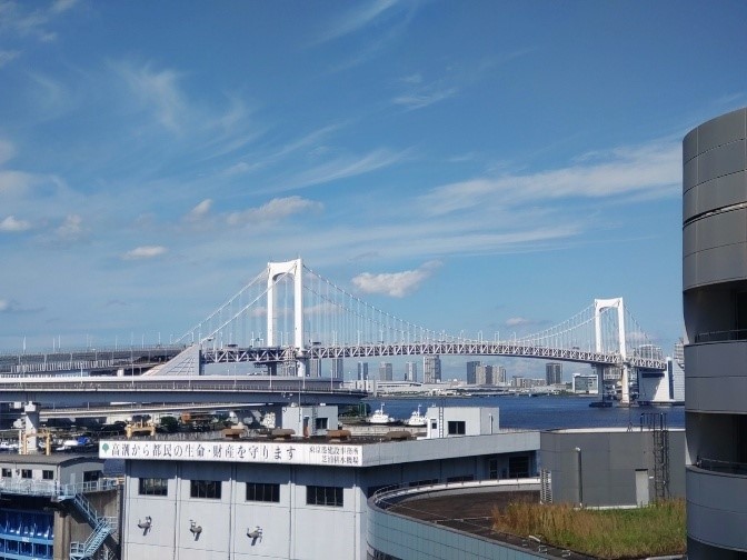 車窓からの眺望の例／モノレール浜松町駅  〜  天王洲アイル駅