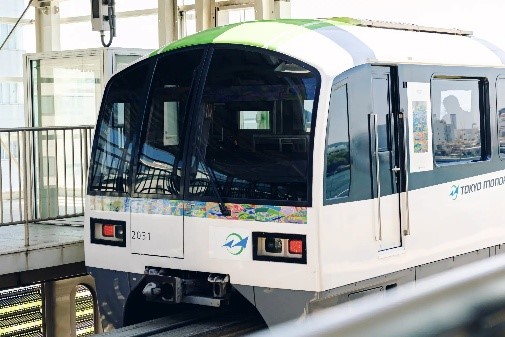 HERALBONY Art Prize 2025の作品をまとった車両の運行（2025.8～）